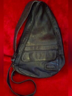L.L. Bean Traveler Ameri Bag Black Leather Sling Messenger Bag